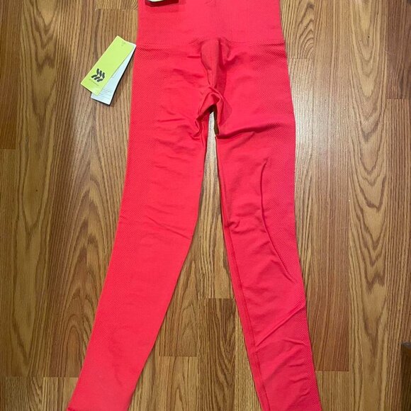 NWT Women's All in Motion Leggings - Picture 3 of 3